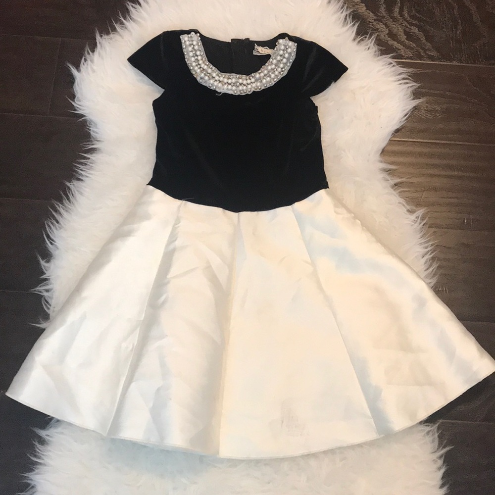 Formal dress for girls.